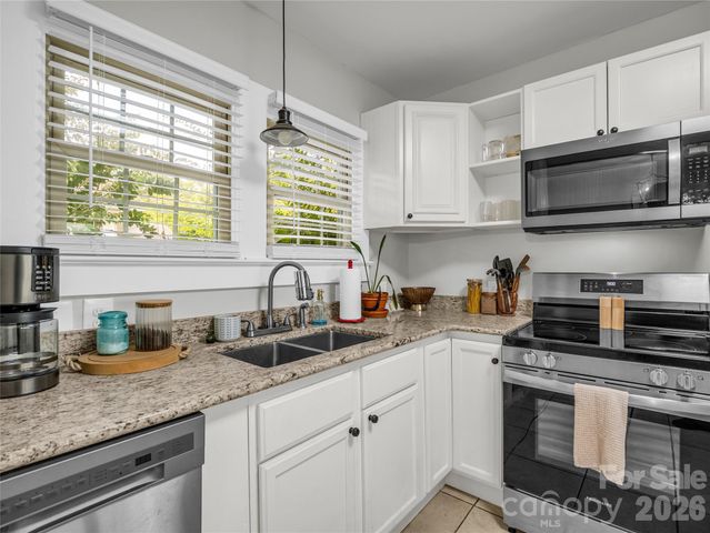 116 Beverly Avenue, Hendersonville, NC 28792
