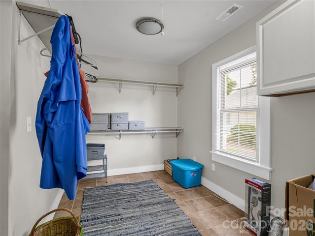116 Beverly Avenue, Hendersonville, NC 28792