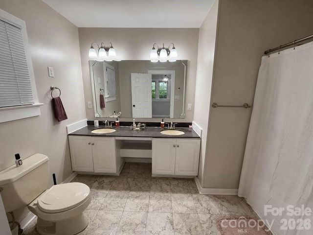 116 Beverly Avenue, Hendersonville, NC 28792