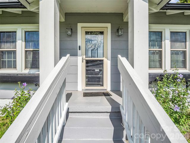 116 Beverly Avenue, Hendersonville, NC 28792
