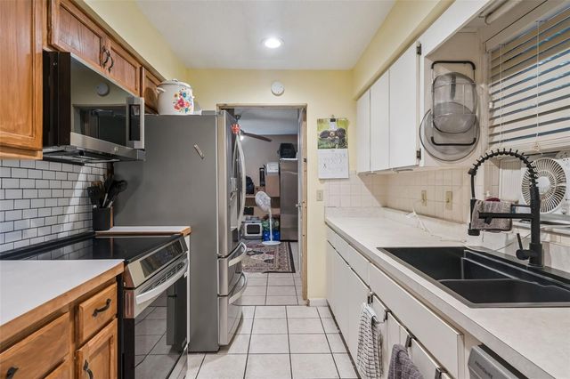112 LAKE MATTIE ROAD, Auburndale, FL 33823