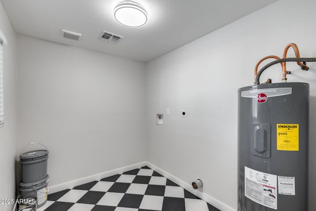 1605 E BROADMOR Drive, Tempe, AZ 85282