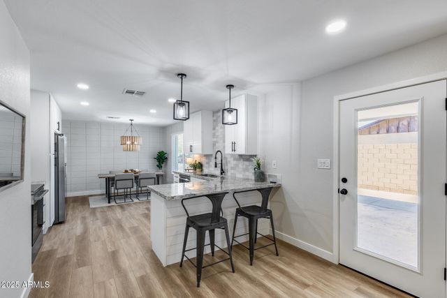 1605 E BROADMOR Drive, Tempe, AZ 85282