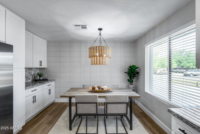 1605 E BROADMOR Drive, Tempe, AZ 85282