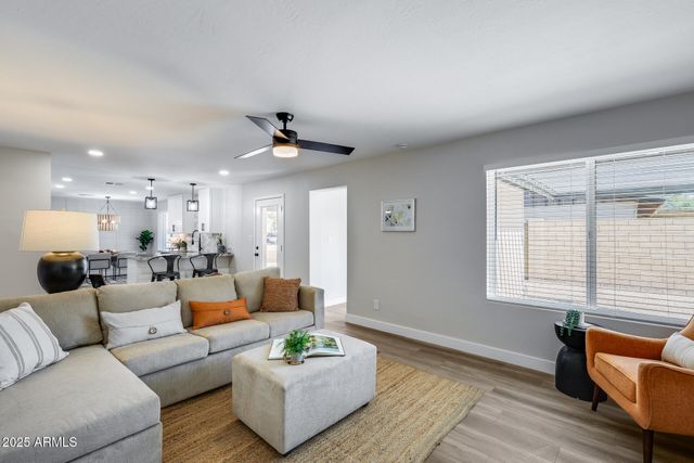 1605 E BROADMOR Drive, Tempe, AZ 85282