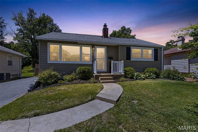 1215 Drayton Avenue, Webster Groves, MO 63119
