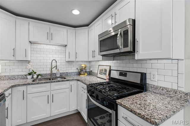 1215 Drayton Avenue, Webster Groves, MO 63119