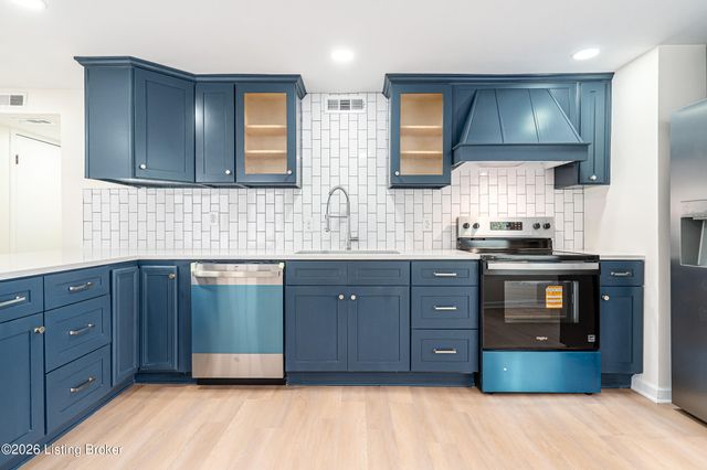 8515 Coco Ct, Louisville, KY 40219