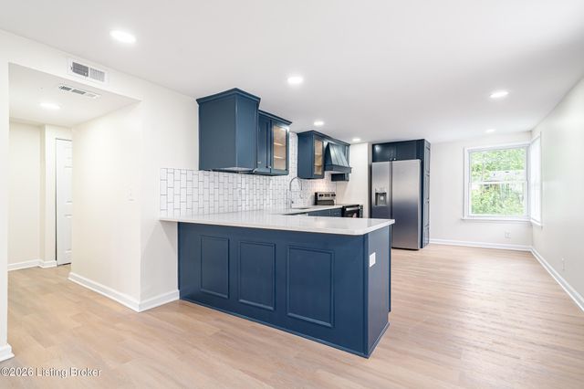 8515 Coco Ct, Louisville, KY 40219