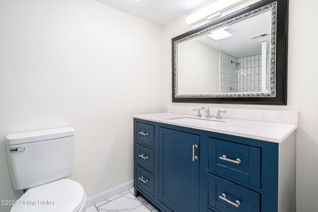 8515 Coco Ct, Louisville, KY 40219