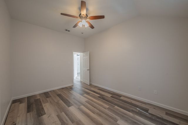 2711 Canterbury Street, Euless, TX 76039