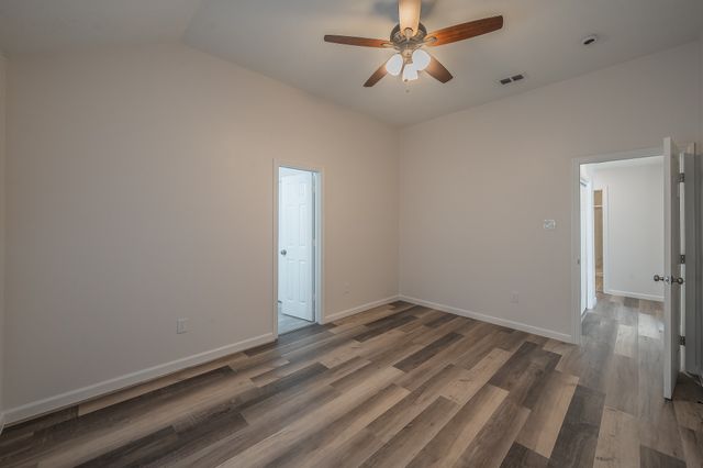 2711 Canterbury Street, Euless, TX 76039