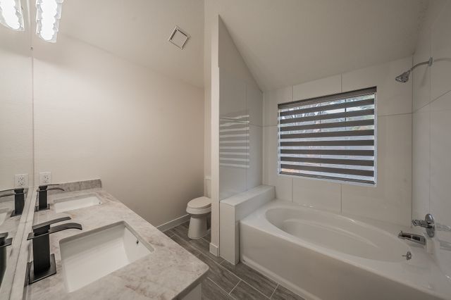 2711 Canterbury Street, Euless, TX 76039