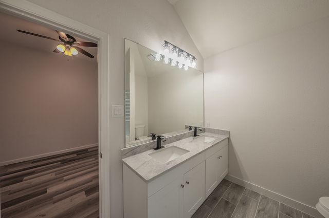 2711 Canterbury Street, Euless, TX 76039