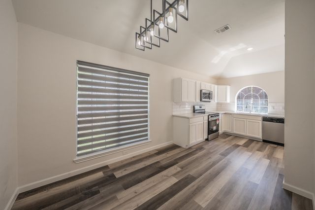 2711 Canterbury Street, Euless, TX 76039