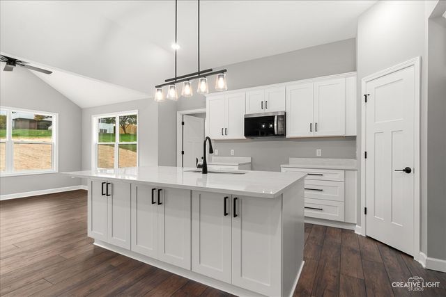 909 Bainbridge Court, Sandwich, IL 60548