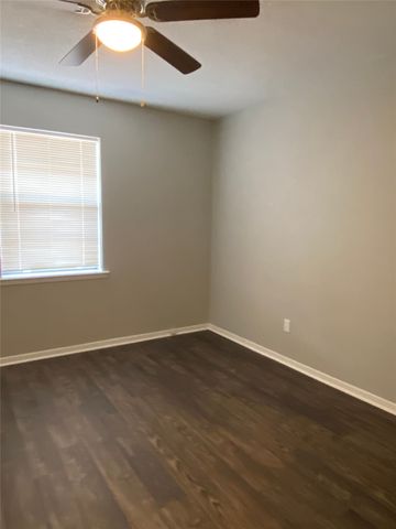 1302 Berry Drive C, Cleburne, TX 76033