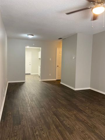 1302 Berry Drive C, Cleburne, TX 76033