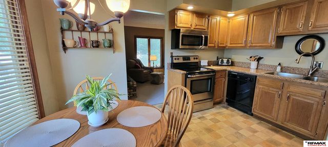 5400 S 65th Street Circle, Lincoln, NE 68516