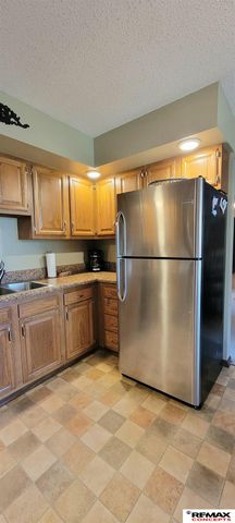 5400 S 65th Street Circle, Lincoln, NE 68516