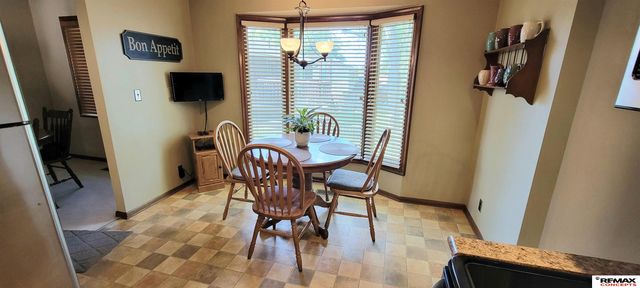 5400 S 65th Street Circle, Lincoln, NE 68516