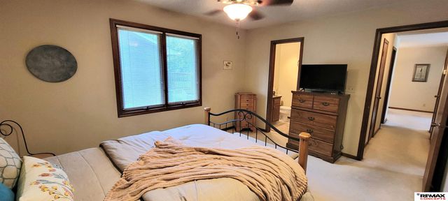 5400 S 65th Street Circle, Lincoln, NE 68516