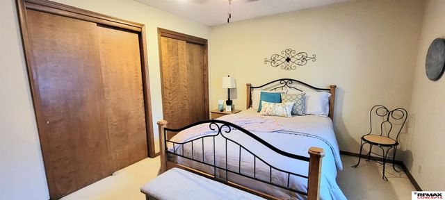 5400 S 65th Street Circle, Lincoln, NE 68516