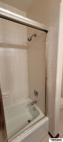 5400 S 65th Street Circle, Lincoln, NE 68516