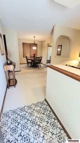 5400 S 65th Street Circle, Lincoln, NE 68516