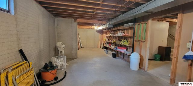 5400 S 65th Street Circle, Lincoln, NE 68516