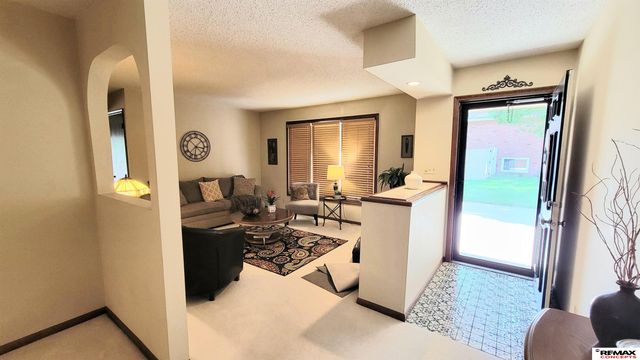 5400 S 65th Street Circle, Lincoln, NE 68516