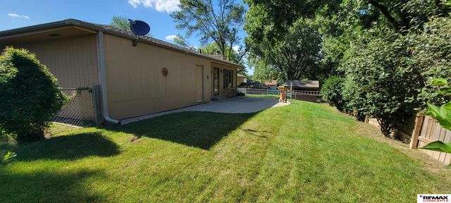 5400 S 65th Street Circle, Lincoln, NE 68516