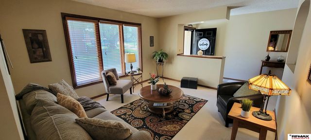 5400 S 65th Street Circle, Lincoln, NE 68516