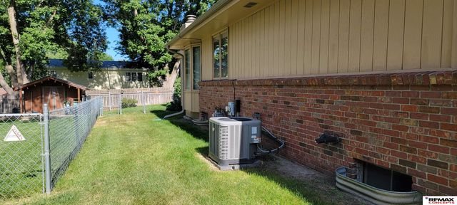 5400 S 65th Street Circle, Lincoln, NE 68516