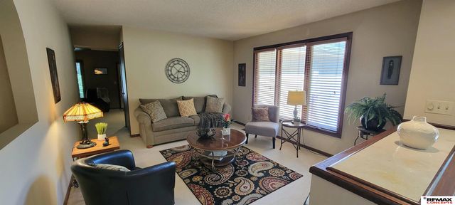 5400 S 65th Street Circle, Lincoln, NE 68516
