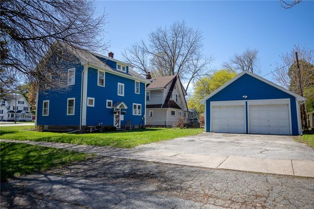 1636 Chili Ave, Gates, NY 14624