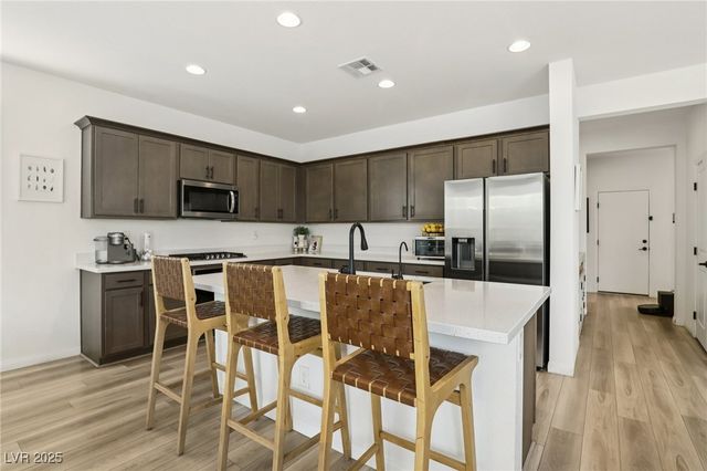 9831 West Oleta Avenue, Las Vegas, NV 89178