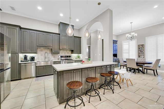 5706 N 3rd Lane, Mcallen, TX 78504
