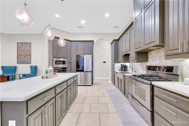 5706 N 3rd Lane, Mcallen, TX 78504