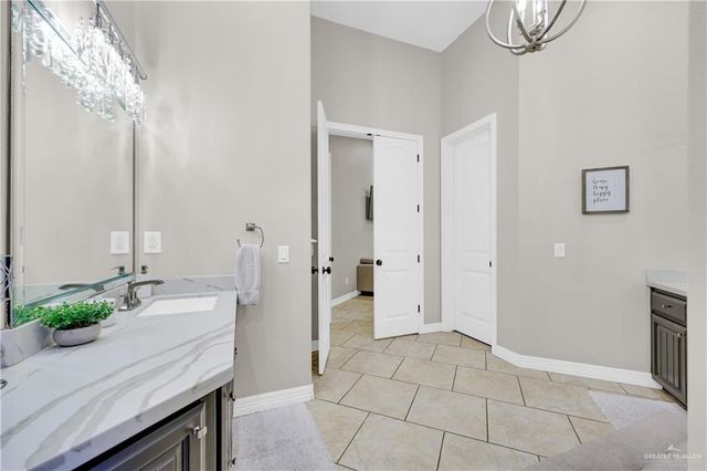 5706 N 3rd Lane, Mcallen, TX 78504