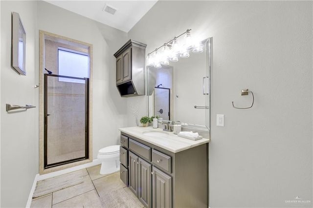 5706 N 3rd Lane, Mcallen, TX 78504