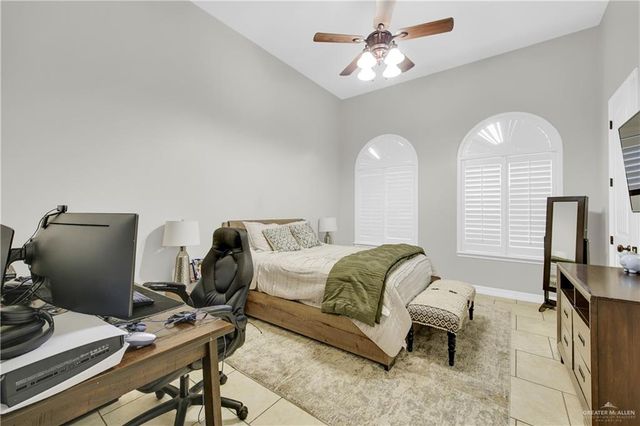 5706 N 3rd Lane, Mcallen, TX 78504