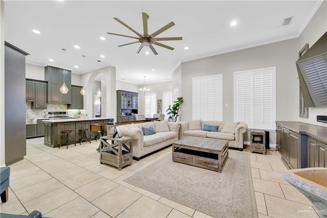 5706 N 3rd Lane, Mcallen, TX 78504