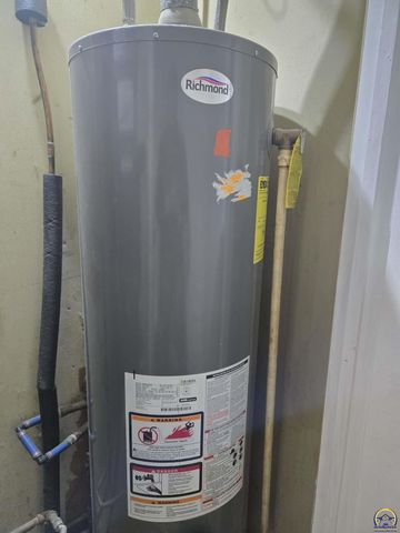 3120 SW Central Park AVE, Topeka, KS 66611