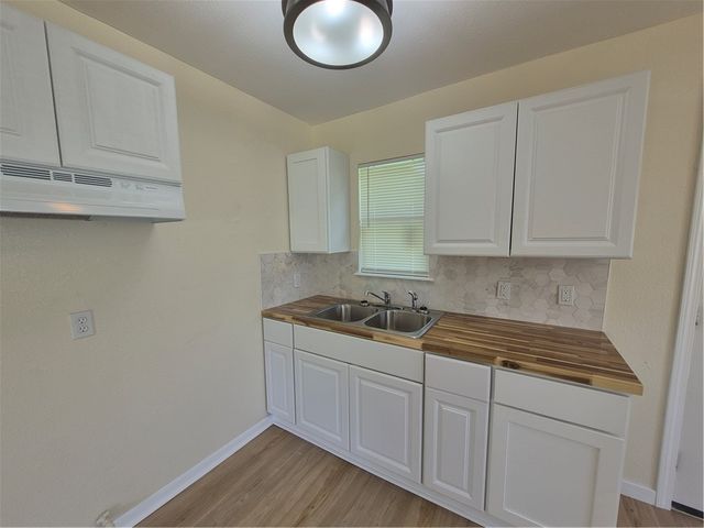 1409 Buenos Aires St, Corpus Christi, TX 78417