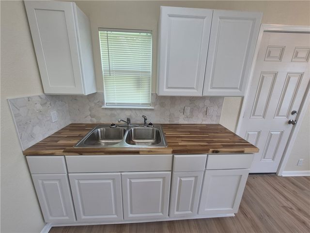 1409 Buenos Aires St, Corpus Christi, TX 78417