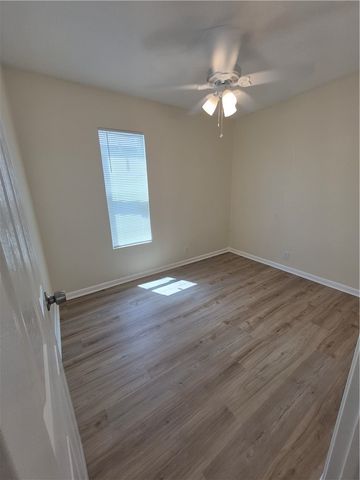1409 Buenos Aires St, Corpus Christi, TX 78417