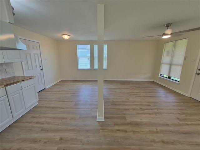 1409 Buenos Aires St, Corpus Christi, TX 78417