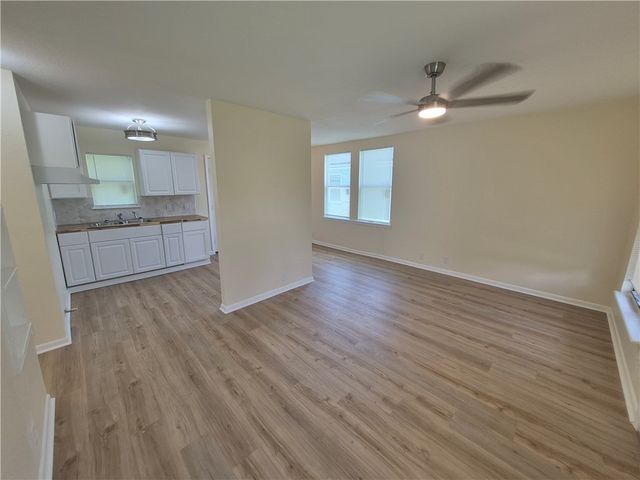 1409 Buenos Aires St, Corpus Christi, TX 78417
