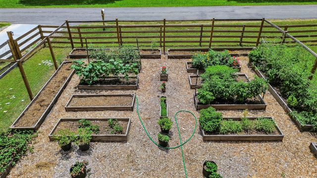 1005 Peery Rd, Kingston Springs, TN 37082